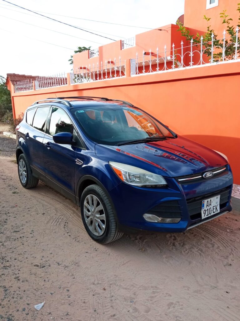 Location Ford Escape 2013 Yottogay 04
