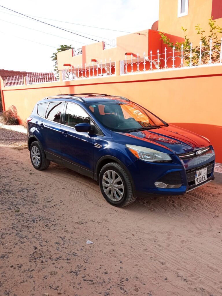 Location Ford Escape 2013 Yottogay 05